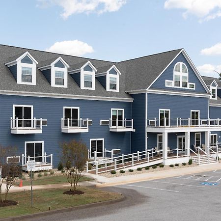 Boardwalk Hotel On Lake Anna By Kasa Mineral Exterior photo