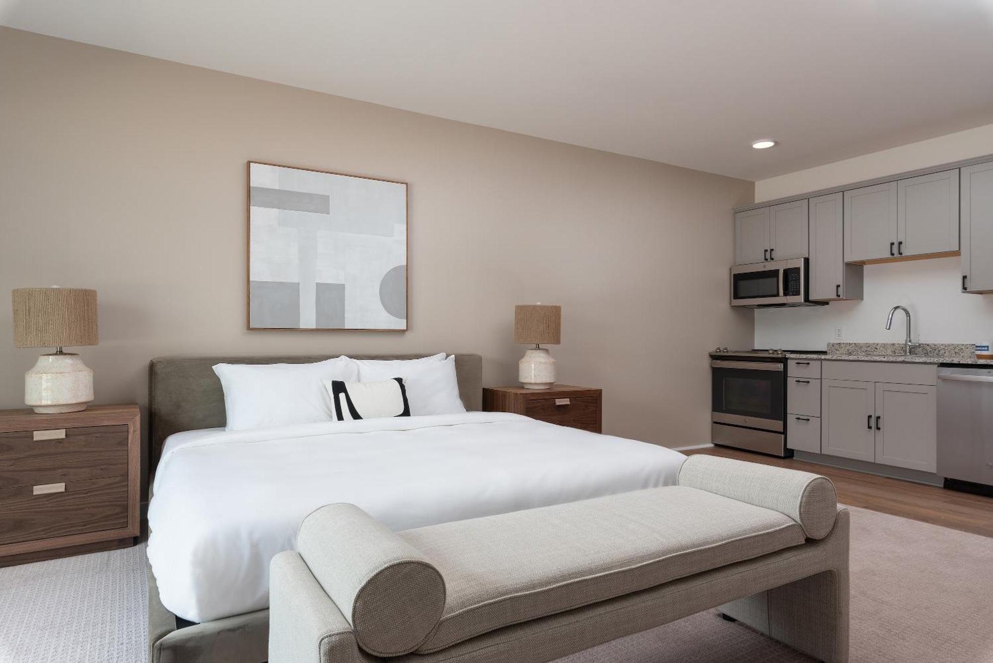 Boardwalk Hotel On Lake Anna By Kasa Mineral Room photo